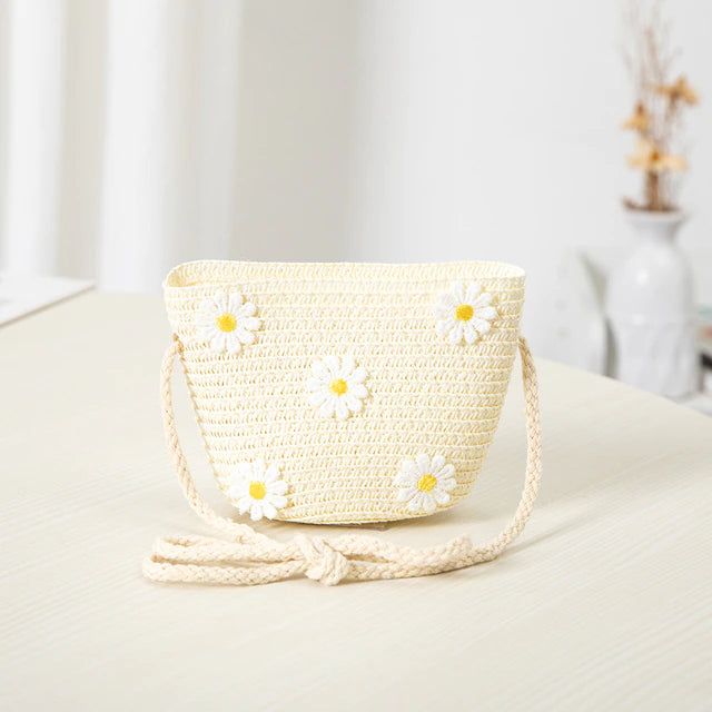 Daisy Straw Mini Purse